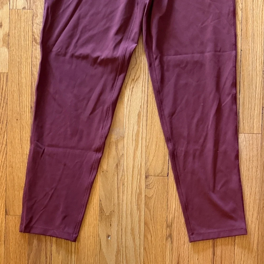 Lululemon Stretch High Rise 7/8 Length Pant 25